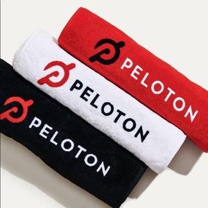 Set of 3 peloton core towels new in bag